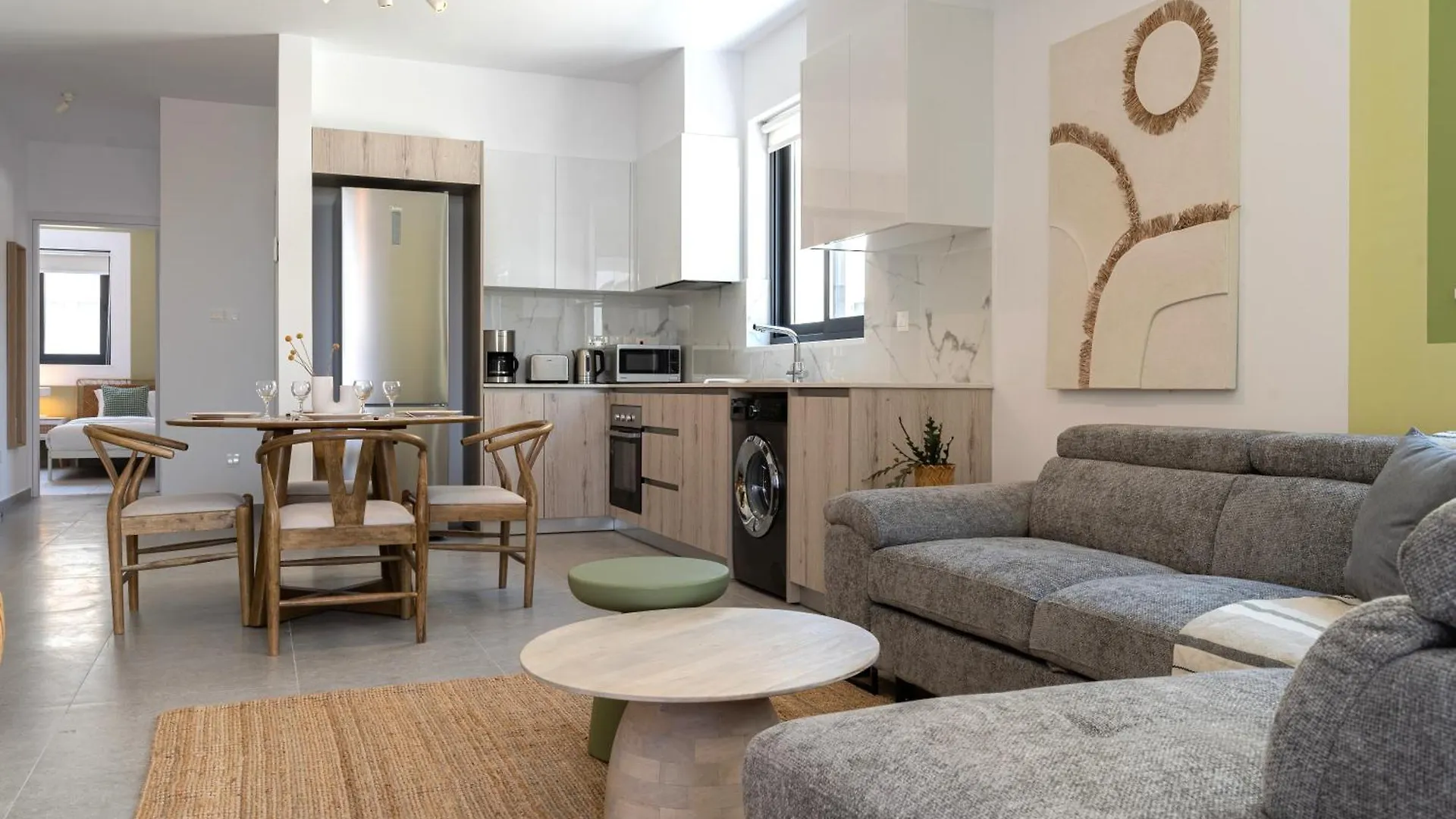 Solenne - Stylish 2-Br Apartment & Balcony In Lárnaka Ciprus